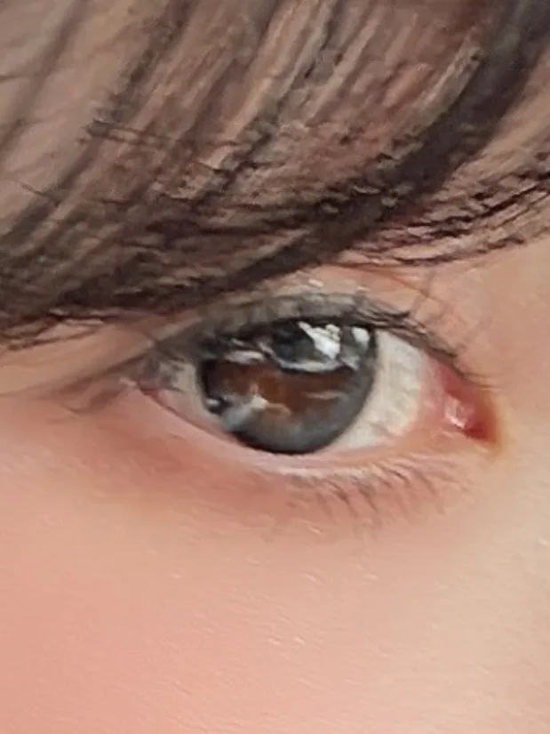 目が疲れない