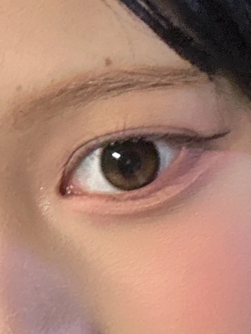 回らない水光カラコン最高💖